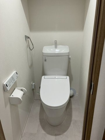 crostone成増のトイレ|落ち着いた色調のトイレです