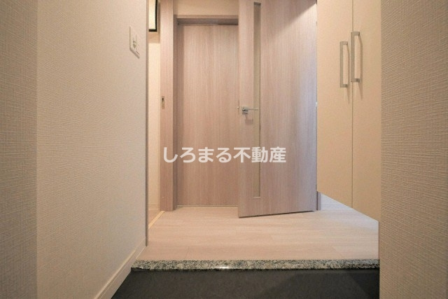 ソルテラス阿波座ウィズの玄関