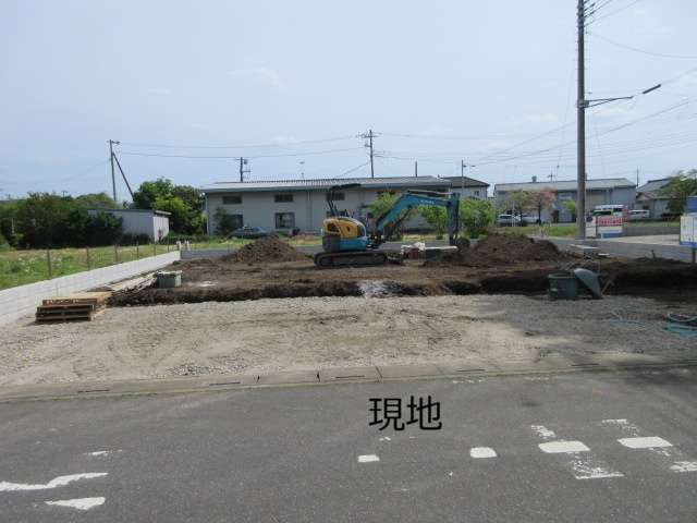 新築戸建　鳩山町今宿552-1（大型平屋住宅　全1棟）の前面道路含む現地写真