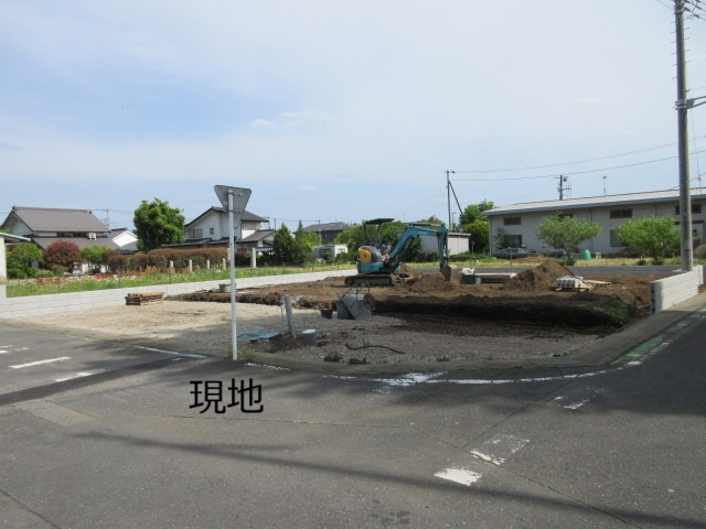 新築戸建　鳩山町今宿552-1（大型平屋住宅　全1棟）の前面道路含む現地写真