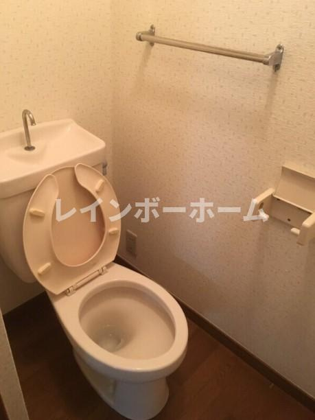 特典：仲介手数料が無料です!!のトイレ|清潔感のあるトイレです