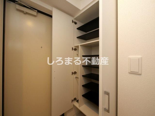 コンフォリア・リヴ淡路町一丁目のその他