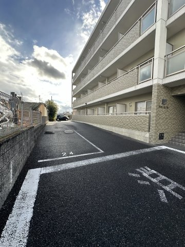 すまいる小坂の駐車場