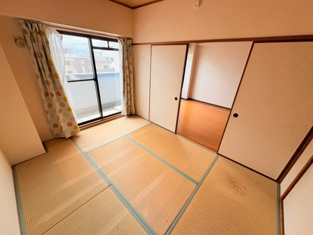 アルカンシェル岡本の和室