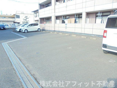 【駐車場】 | サンフィット橘