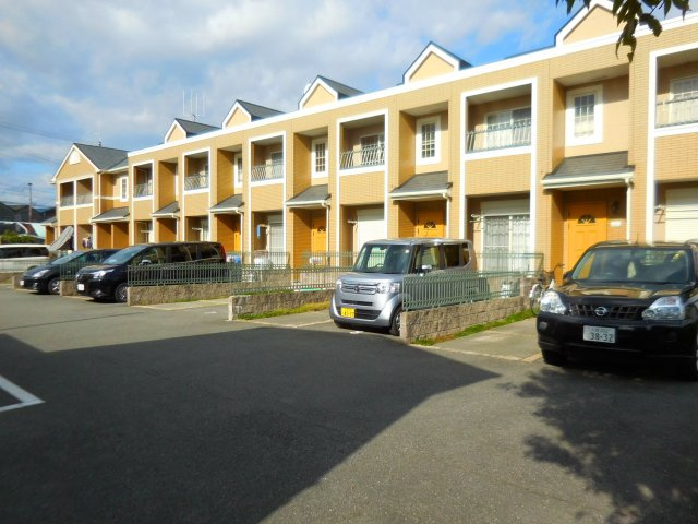 高槻市大塚町２丁目のタウンの外観