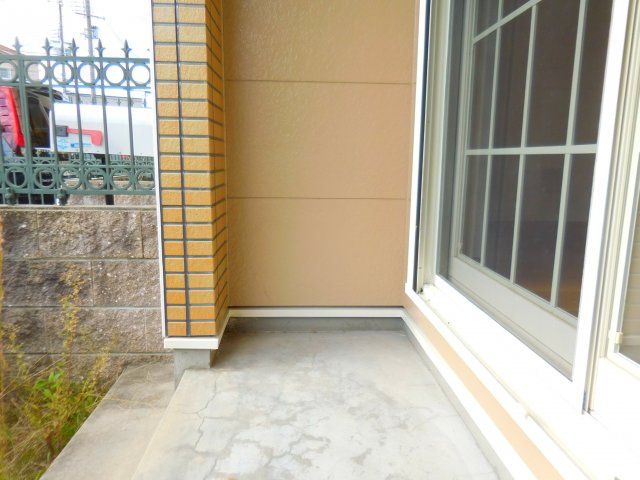 高槻市大塚町２丁目のタウンの庭