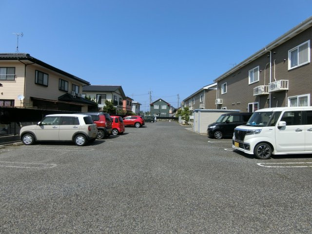 アビニヨン．Ｍ　Ｂの駐車場