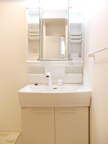 アンピーノⅡの洗面所|忙しい朝には欠かせない洗面所です