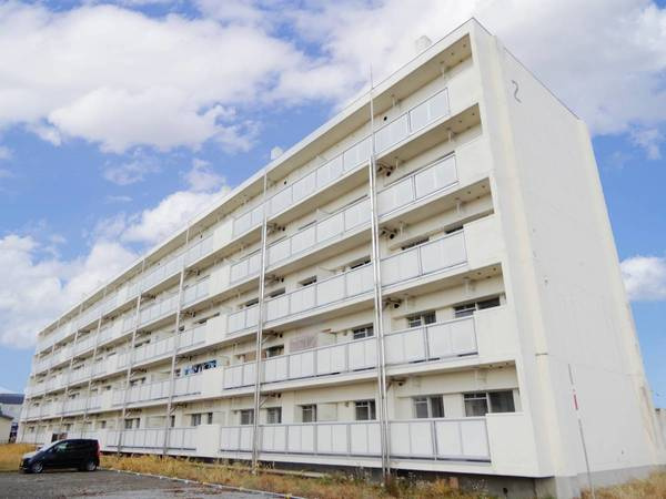 ビレッジハウス羽後2号棟の外観|きれいな外観です