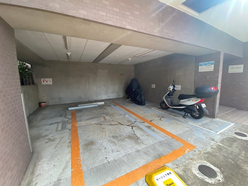 メインステージ三軒茶屋の駐車場