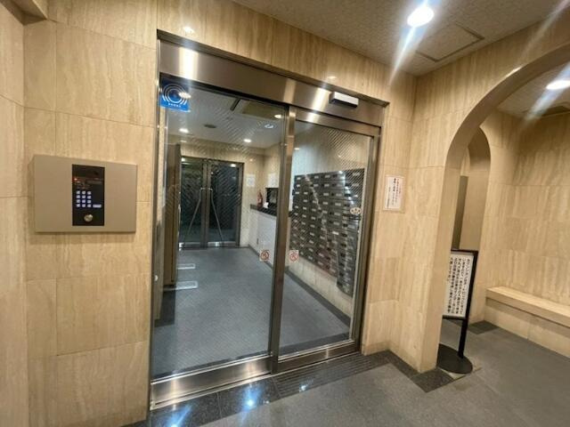 菱和パレス上馬のエントランス