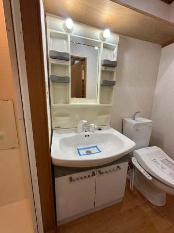 セレブ岡本の洗面所