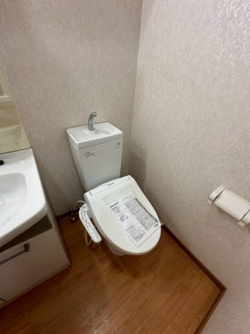 セレブ岡本のトイレ