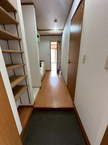 セレブ岡本の玄関