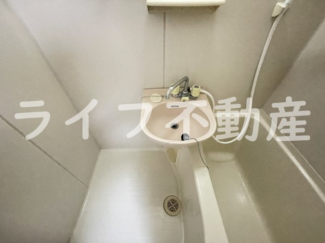 エイチツーオー小阪の洗面所|使いやすい洗面所です