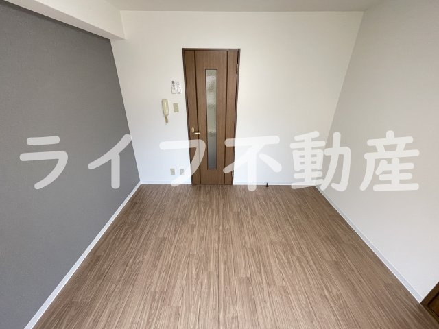 エイチツーオー小阪の居間・リビング|使いやすい居間です