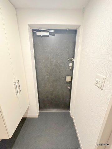 ソルテラス阿波座ウィズ　仲介手数料無料の玄関