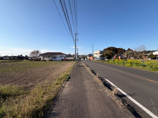 都城市大岩田町の売地の前面道路含む現地写真