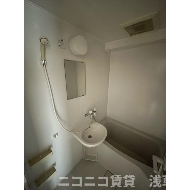 ロイヤルガーデン妻恋坂の浴室|別号室イメージの為、現状を優先致します。