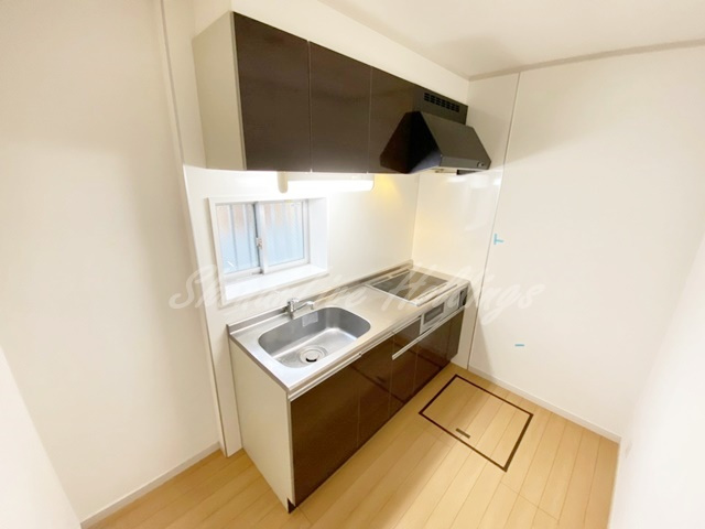 茅ヶ崎市小和田３丁目のアパートのキッチン