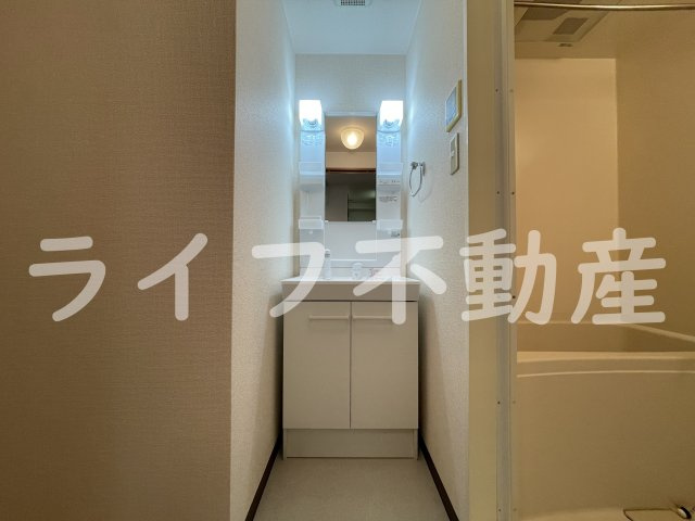 シャトルウエストの独立洗面台|独立洗面台、朝の身支度には欠かせません