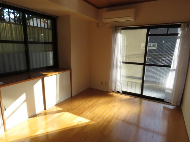 マンション三鈴No.2の洋室