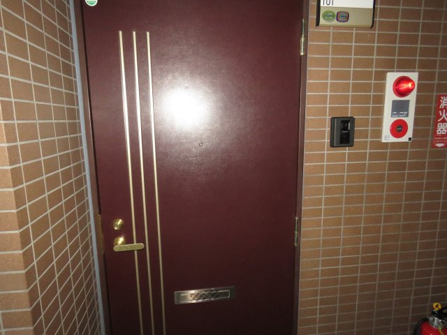 マンション三鈴No.2の玄関