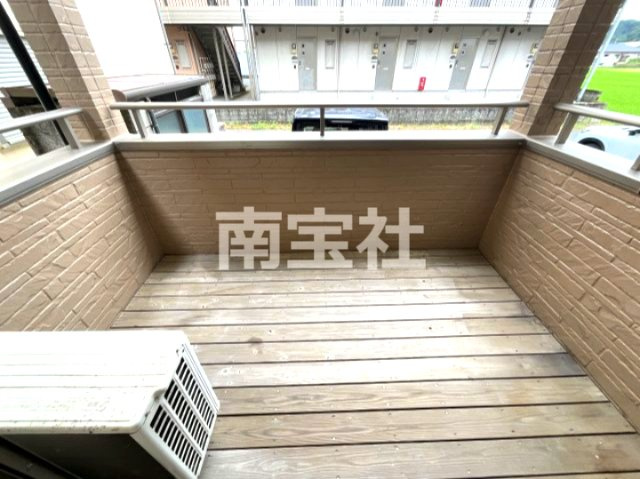 【バルコニー】
