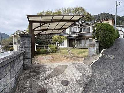 安佐北区可部6丁目中古戸建の駐車場