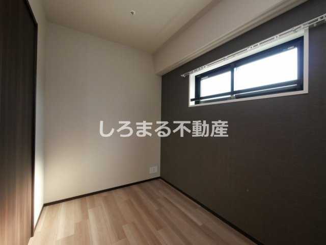 ソルレヴェンテ新梅田の洋室