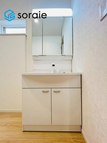 飯能市双柳第40　新築戸建　3号棟　クレイドルガーデンの独立洗面台|4/25　撮影