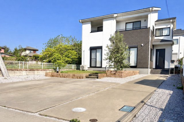 【中古戸建】高崎市箕郷町生原の外観|■外観｜土日のご見学はもちろん、平日・夜間のご案内も大歓迎です♪「今から見たい」や「仕事終わりに見たい」にもご対応できますのでお気軽にお問い合わせください♪