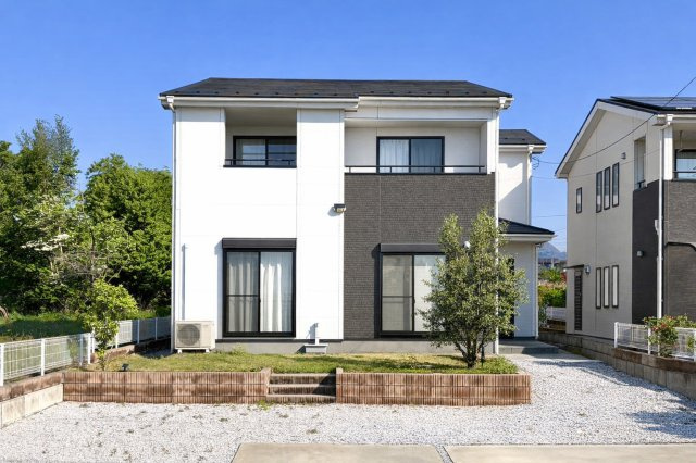 【中古戸建】高崎市箕郷町生原の外観|■外観｜閑静な住宅街で始める新しい暮らし♪開放的な毎日をあなたへ(^^♪