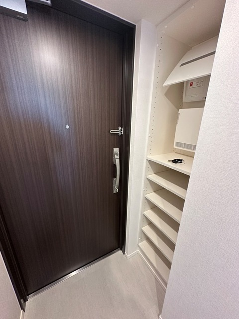 パークアクシス浦安の玄関|※写真は同タイプ住戸です。