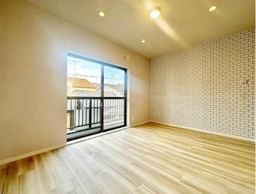 尼崎市東難波町4丁目　中古戸建の洋室