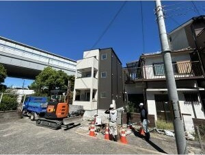 尼崎市東本町１丁目のアパート