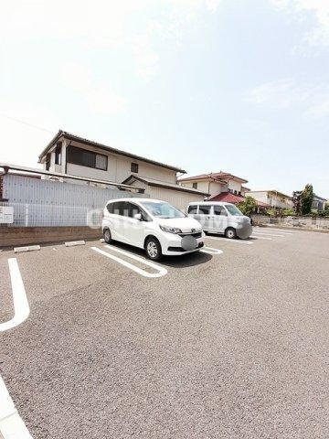ルチアーノの駐車場|当社、チルホームのHPもご覧ください(^^)/物件情報多数♪