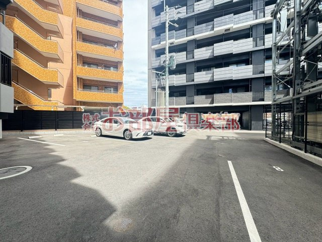 S-RESIDENCE六ツ門abreastⅡの駐車場|駐車場があるので、車を買う予定の方も安心です