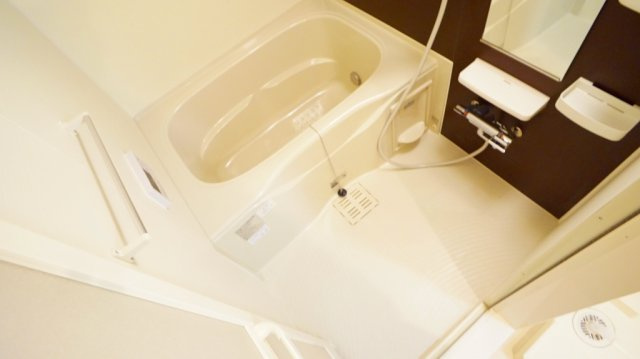 エスポワール　Ｔ＆Ｃの浴室|コンパクトで使いやすいお風呂です