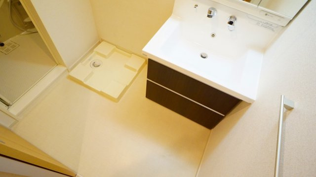 エスポワール　Ｔ＆Ｃの洗面所|明るい洗面所です