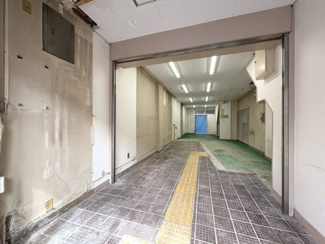 【その他】 | 南区上鳥羽南島田町　事務所付き住宅 | 店舗部分