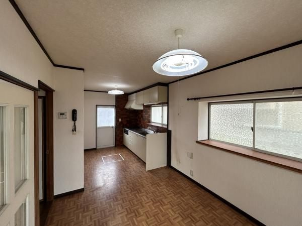 【居間・リビング】 | 嘉穂郡桂川町大字土師　中古一戸建☆仲介手数料無料☆