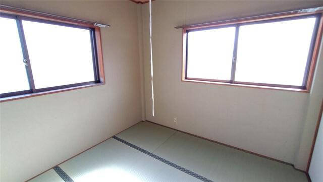 山惣西栄町コーポAの和室