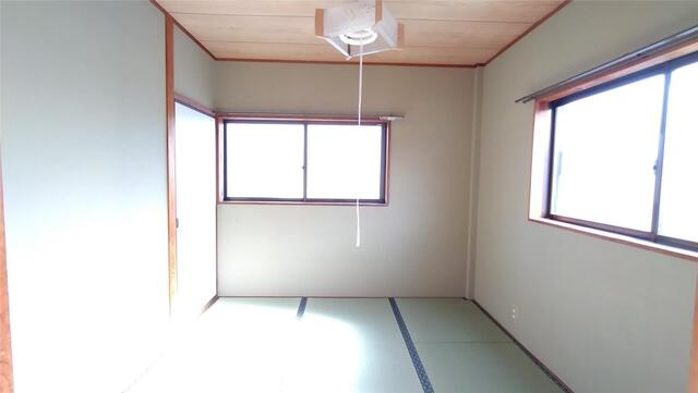 山惣西栄町コーポAの和室