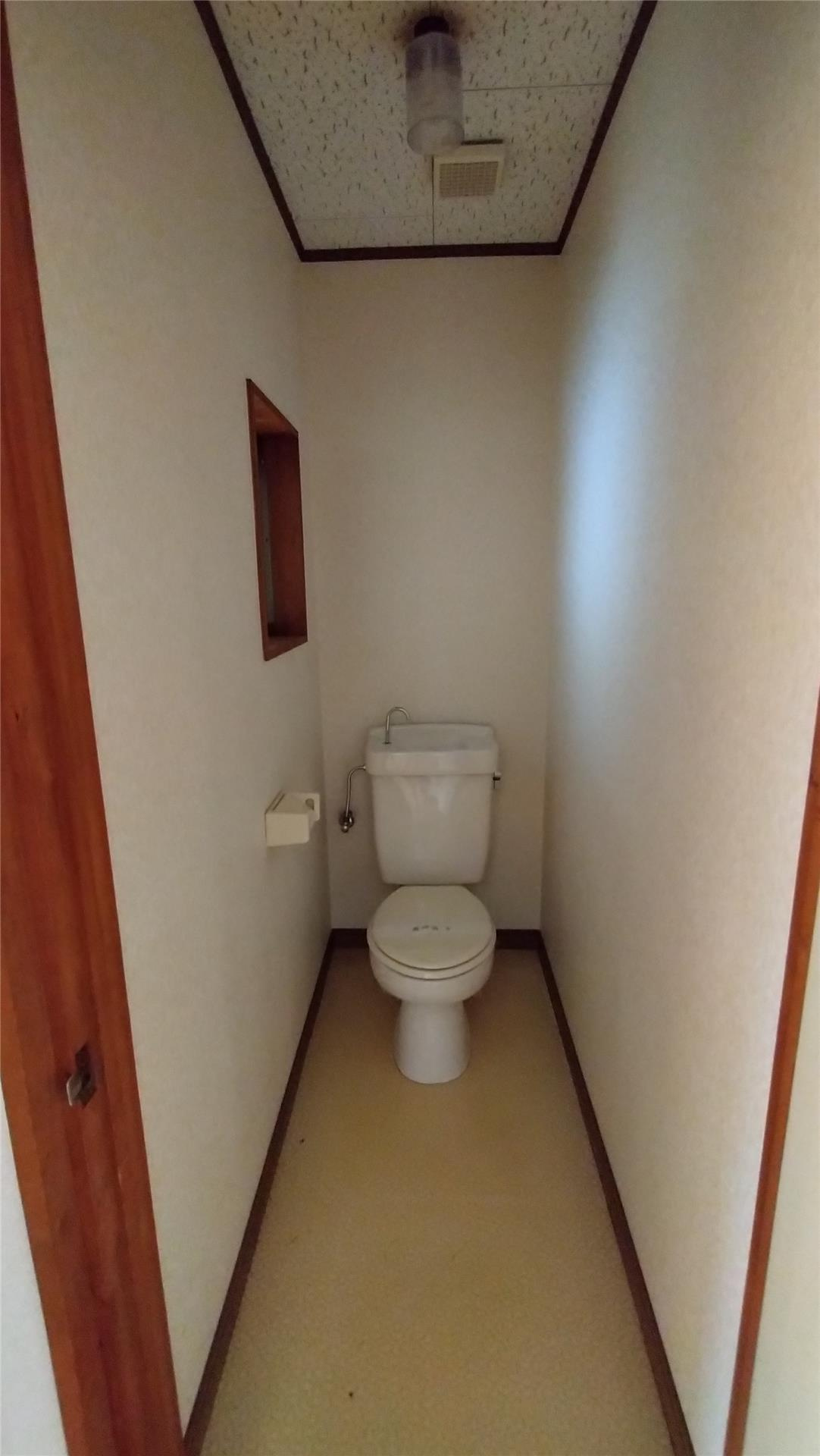 山惣西栄町コーポAのトイレ