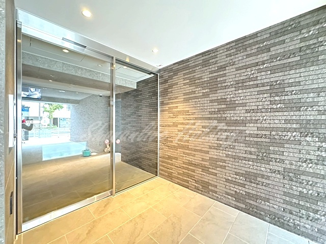 横浜市中区本牧町２丁目の賃貸マンションのエントランス|おしゃれなエントランス♪