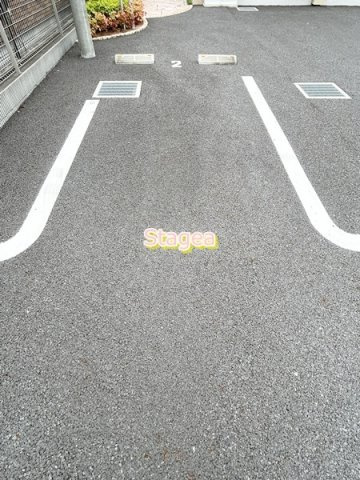 サニーグレイスの駐車場
