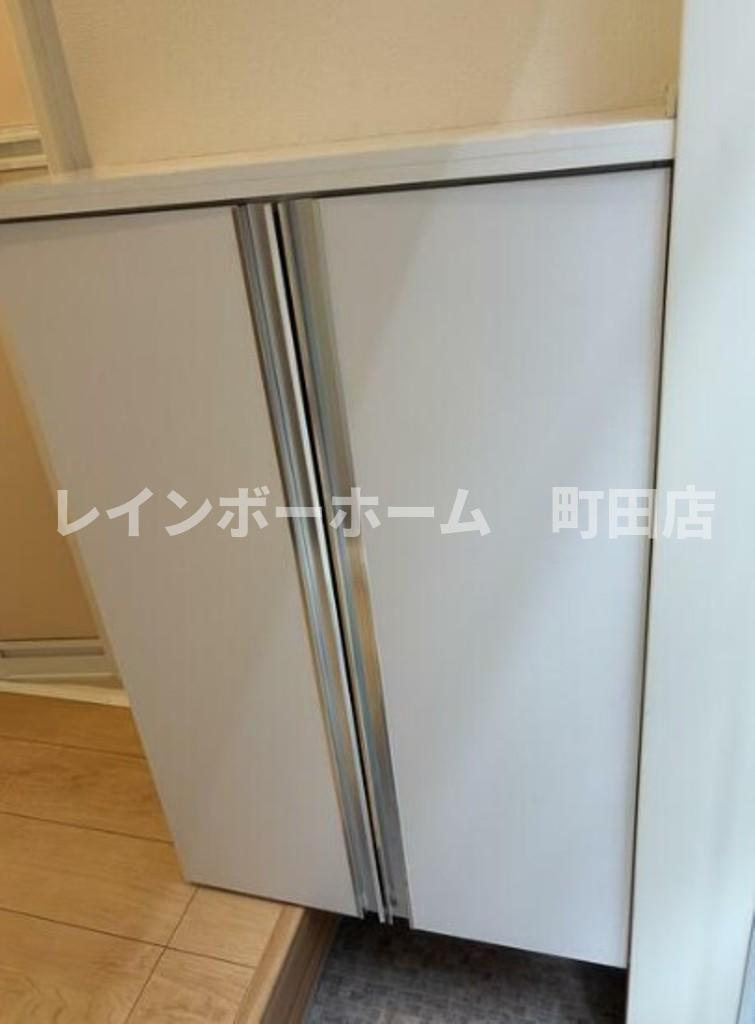 タウンフィールド　Ａ棟※初期費用分割あと払いサービス利用可能物件の玄関