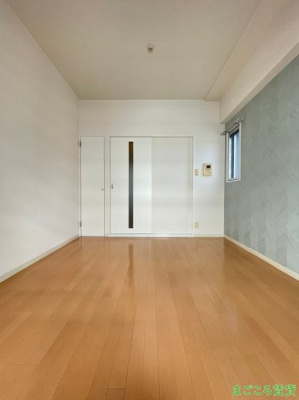【寝室】 | コンチネンタル難波東